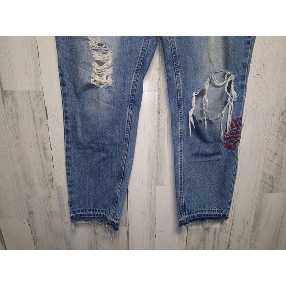 Abercrombie & Fitch Girlfriend Jeans Size 8 Embroidered Distressed - Picture 2 of 11